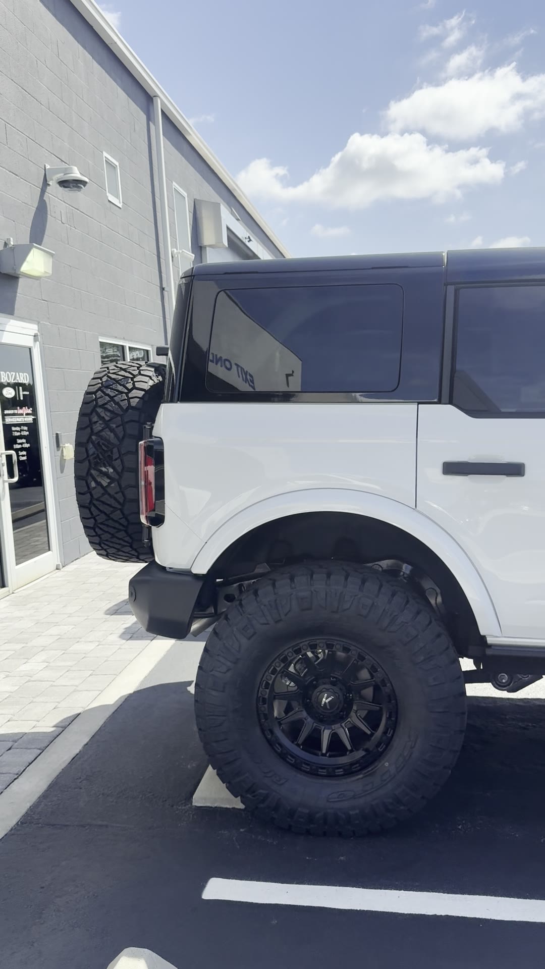 Video of a custom Ford Bronco built by Bozard Built in St. Augustine