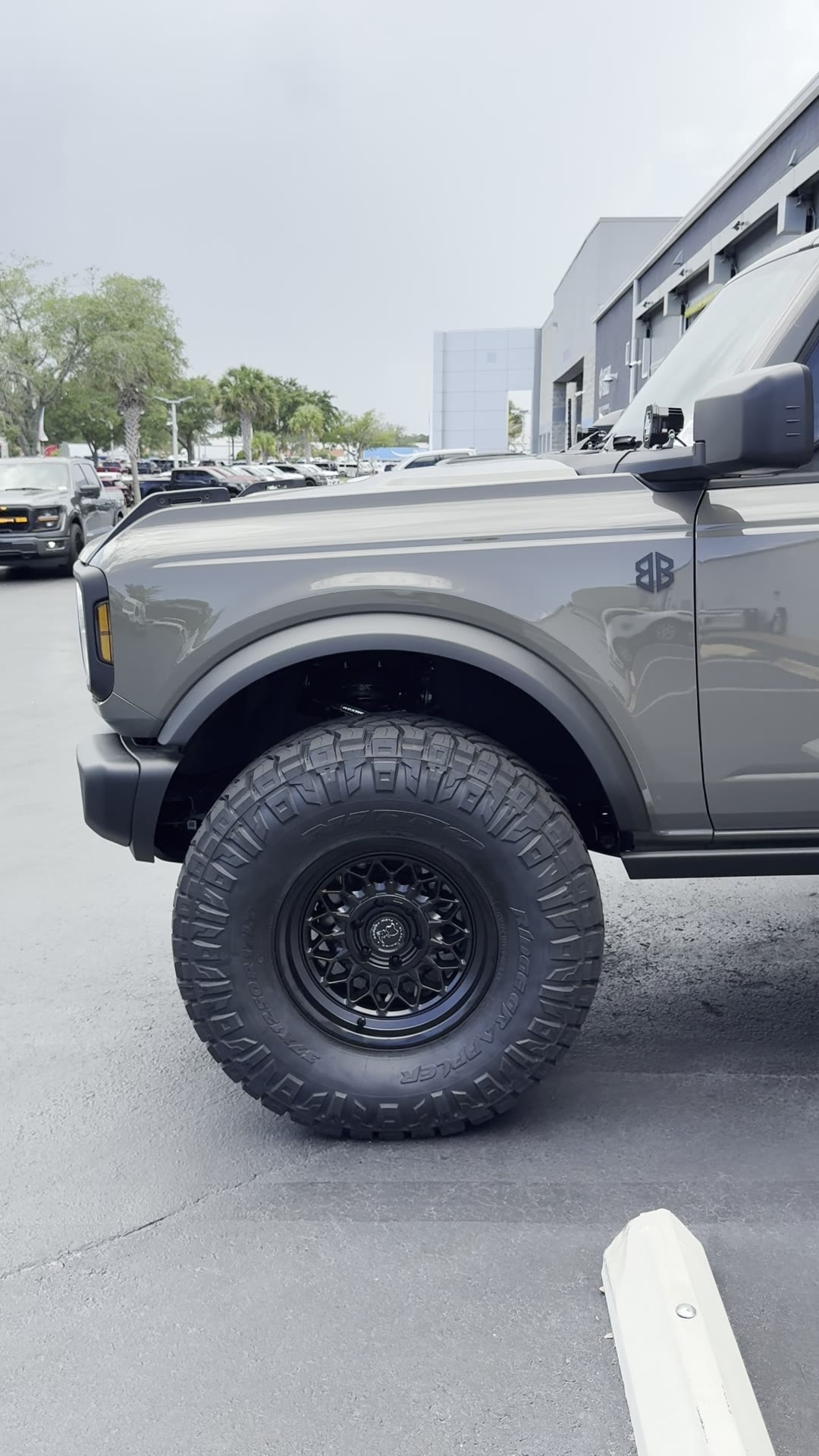 Video of a custom Ford Bronco built by Bozard Built in St. Augustine