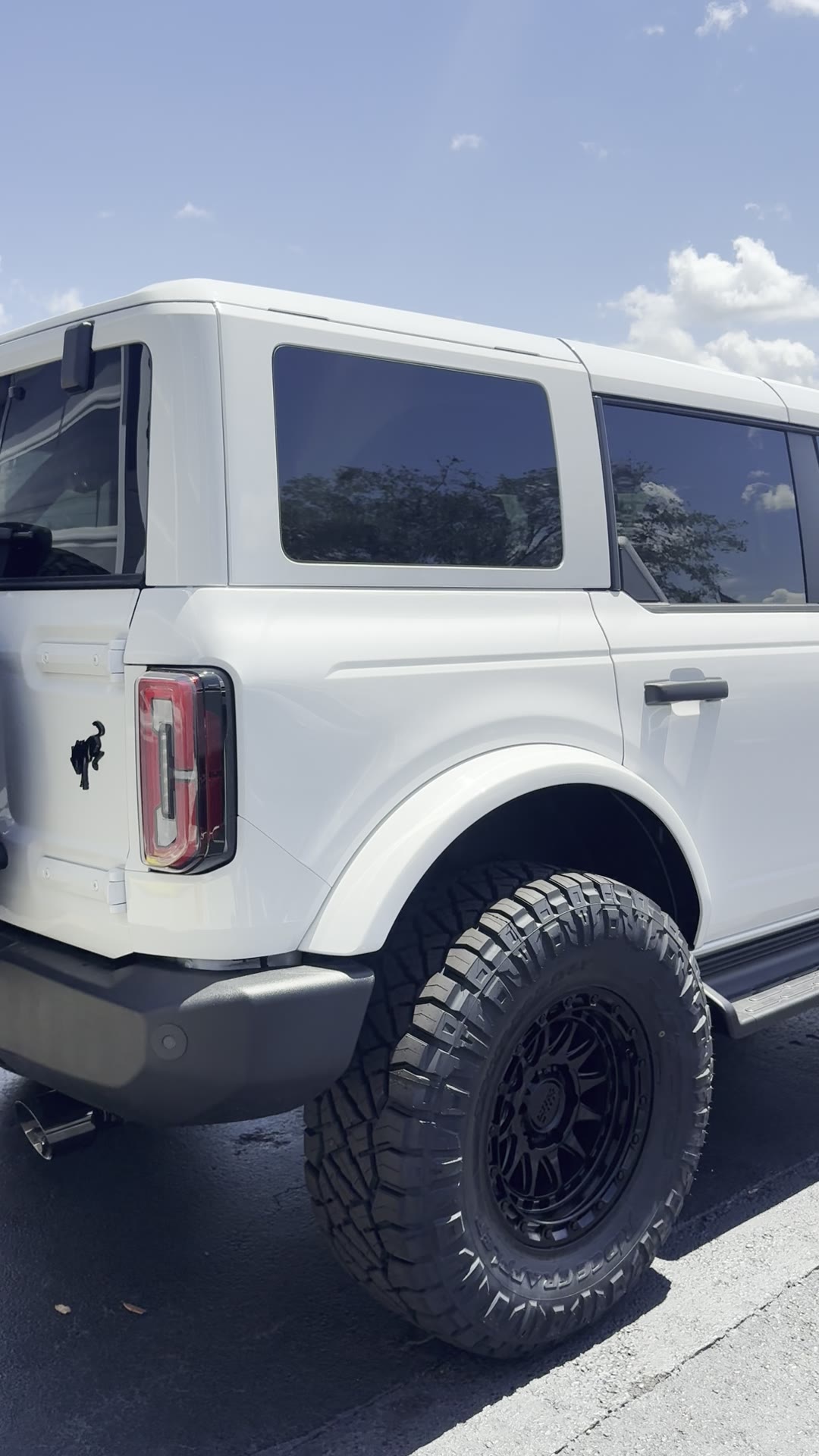 Video of a custom Ford Bronco built by Bozard Built in St. Augustine